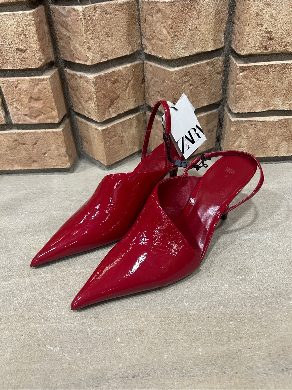 NWT ZARA Shiny Red Pointed-Toe Slingback Heels Women’s size 8